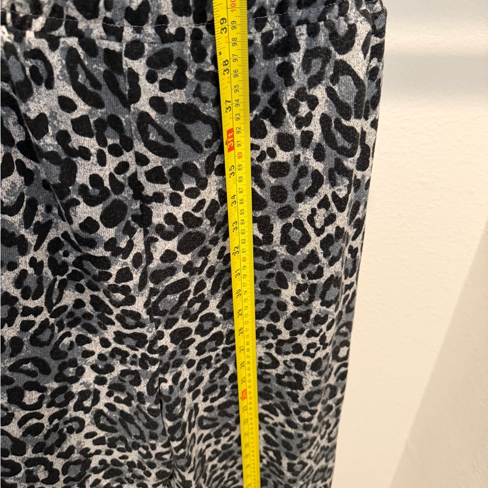 Leopard Print Pants - Picture 4 of 5